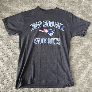 EUC Women’s Team Apparel New England Patriots Top size Medium